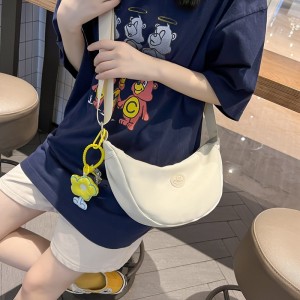 斜挎包女新款单肩包尼龙包饺子包