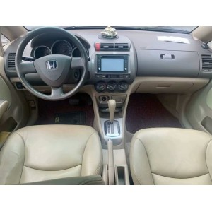 飞度 2004款 三厢 1.3L CVT