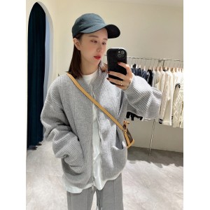 2023年春装新款设计感 小众小香风小个子绿色毛衣开衫 针织外套女装