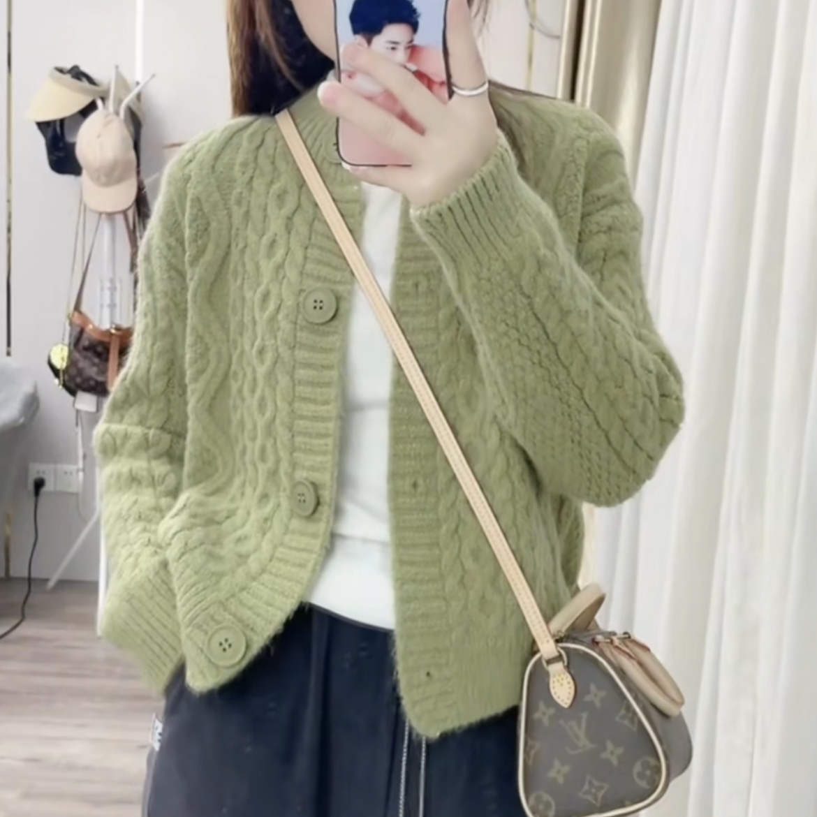 8005fea270a9feaa34ae9976ea61685d.jpg
